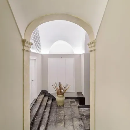Ettore- Mit Blick Auf Kathedrale Von Ibla By Interhome