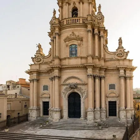 Ettore- Mit Blick Auf Kathedrale Von Ibla By Interhome * Рагуза